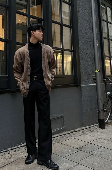 Womens Photography, Men Outfits Aesthetic, Outfits Quotes, Korean Street Fashion Men, Asian Men Fashion, Minimalist Fashion Men, Men Art, Classy Outfits Men, Aesthetic Outfits Men