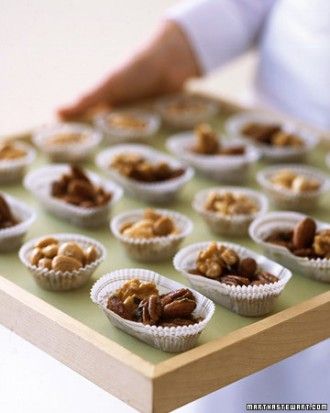 Cocktail Nuts in a single serving, pass candy cups of sweet and savory roasted nuts for a delicious, no-fuss treat. Late Night Snack Recipes, Cocktail Hour Food, Marcona Almonds, Candy Cups, Paper Bowl, Wedding Food Drink, Wedding Appetizers, Cocktail Hour Wedding, Reception Food