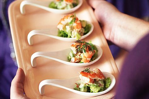 Gather your friends around for a girls-only evening with these elegant prawn cocktails. Canapes Recipes, Prawn Cocktail, Xmas Food, Good Healthy Snacks, Entertaining Recipes, Healthy Snacks For Kids, Food Presentation, Wedding Food, Appetizers For Party