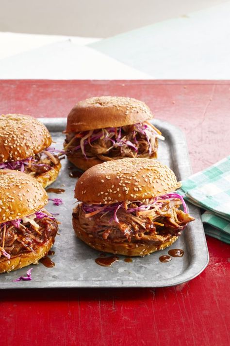 Dr Pepper Pork, Dr Pepper Pulled Pork, Pork Sandwich Recipes, Meaty Meals, Pepper Pork, Pulled Pork Sandwiches, Pork Sandwiches, Slow Cooked Meat, Sunday Recipes