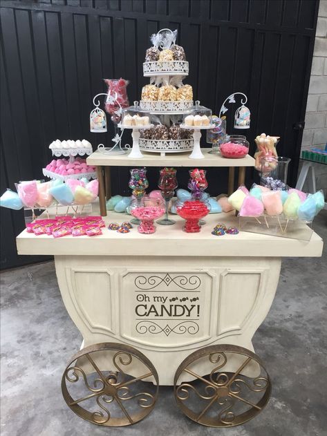 Candy Stand Ideas, Candy Cart Ideas, Wedding Candy Cart, Cake Table Backdrop, Wildflower Wedding Theme, Candy Car, Sweet Buffet, Candy Stand, Sweet Carts