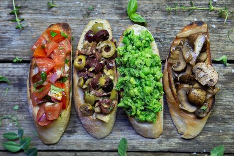 20 Vegan Christmas Party Recipes | One Bite Vegan Vegan Bruschetta Recipe, Vegan Bruschetta, Vegan Tapas, Bruschetta Recipes, Vegan Appetizer, Creamy Peas, Bruschetta Toppings, Vegan Party, Bruschetta Recipe