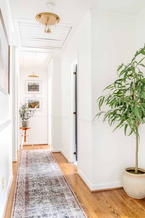 8 Small Hallway Ideas to Make Your Space Look Bigger - Bless'er House Thrifting Projects, Modern Hallway Decor, Grey Hallway Ideas, Hallway Wall Decor Ideas, Rustic Toilets, Plant Room Ideas, Narrow Hallway Ideas, Small Hallway Ideas, Homemade Home