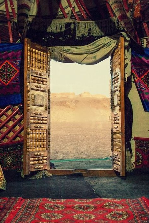 tent Desert Dreamer, Painting Reference, Body Movement, Decorating Themes, Silk Road, Beautiful Doors, Mongolia, Dragon Age, Yurt