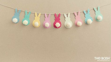 35 Easter Zoom Backgrounds for Your Virtual Spring Party - Free Download Pom Pom Bunnies, Kids Activities At Home, Easter Garland, Easy Easter Crafts, Easter Bunny Crafts, Yarn Pom Pom, About Easter, Sopot, Diy Candy