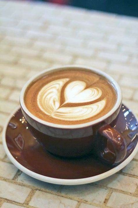 The perfect Heart. Coffee Latte Art, Coffee Aroma, Coffee Tamper, Coffee Barista, Coffee Pictures, Cafe Latte, Coffee Photography, Good Morning Coffee, Coffee Latte