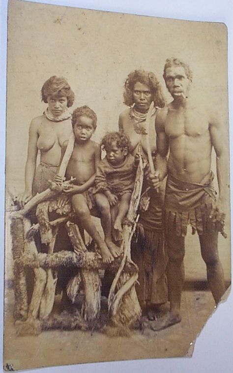 Tasmanian Aboriginal, Aboriginal Photography, Lismore Nsw, Holding Spear, Stone Age People, Australian Aboriginals, Aboriginal History, Aboriginal Culture, Native Australians