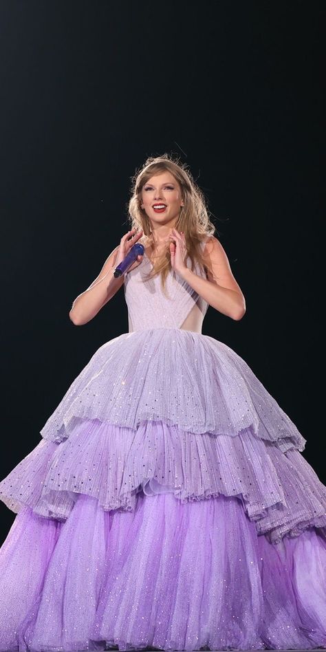 Taylor Swift Enchanted, Enchanted Dress, Taylor Swift Fotos, Taylor Swift Images, Taylor Swift Dress, Taylor Swift Speak Now, Cupcake Dress, Estilo Taylor Swift, Taylor Swift Cute