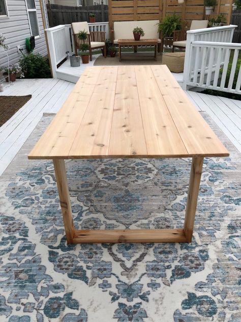 DIY Outdoor Dining Table – A Carrie'd Affair Blog Diy Backyard Dining Table, Simple Diy Dining Table, Diy Outdoor Picnic Table, Diy Outdoor Tabletop, Diy Outdoor Dining Table Easy, Diy Breakfast Table, Diy Outdoor Table Dining, Outdoor Dining Table Ideas, Backyard Picnic Table