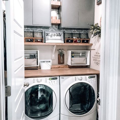 Small Utility Room Ideas, Washer Dryer Closet, Closet Pictures, Utility Room Organization, Laundry Room Decorating, Small Utility Room, Make A Closet, Custom Laundry Room, White Laundry Rooms