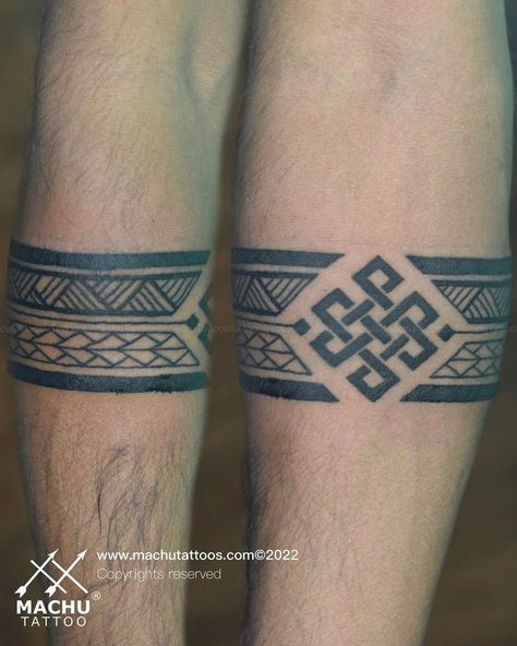 Armband Tattoo done by Machu Tattoos. Eternal knot with Samoan armband - It is a symbol of the Buddha's endless wisdom and compassion. It demonstrates symbolically how all phenomena are attached together as a closed cycle of cause and effect, which is the concept of karma. Machu Tattoo Studio, the best tattoo studio in Bangalore, will explore some of the best and most simple designs. Virat Kohli Tattoo, Band Tattoo Ideas, Karma Symbol, Tattoo Design For Men, Cloud Tattoo Sleeve, Eternal Knot, Karma Tattoo, Trending Tattoo, Armband Tattoo Design