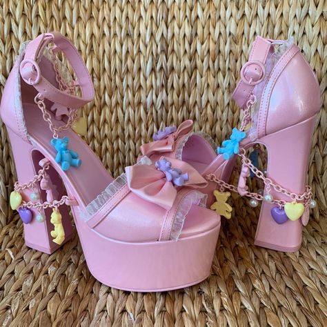 Red Platform Heels, Pink Platform Heels, Pink Chain, Dolls Kill Shoes, Fairy Shoes, Pretty Heels, Cute Shoes Heels, Pink Platforms, Kawaii Shoes