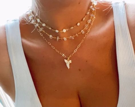 Shark Tooth Necklace Diy, Shark Teeth Jewelry, Sharks Tooth, Mako Shark, Coastal Jewelry, Surf Jewelry, Ocean Inspired Jewelry, Shark Necklace, Beachy Jewelry