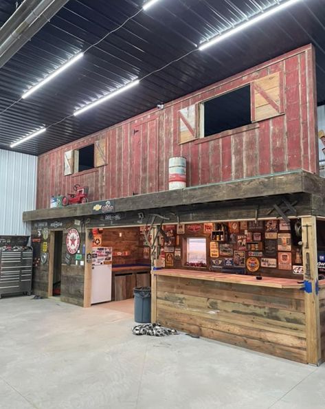 Man Cave Metal Building, Mancave Shop Ideas, Welding Workshop Ideas, Party Garage Ideas, Rustic Shop Interiors, Garage Man Cave Ideas On A Budget, Shop Layout Ideas, Party Barn Interior, Pole Barn Interior Ideas