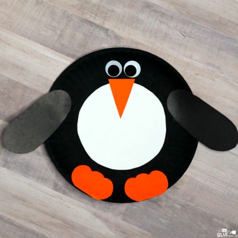 Classroom Winter Crafts, Paper Plate Penguin, Penguin Crafts Preschool, Moon Craft, Winter Crafts For Toddlers, Walking Water, Easy Winter Crafts, Polar Bear Craft, Winter Crafts Preschool