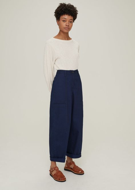 Trousers Outfit, Simple Clothing, Twill Trousers, Cotton Trousers, 가을 패션, Mode Inspiration, Minimalist Outfit, Minimal Fashion, For The Home