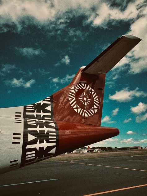 Fijian masi print on Fiji Airways and Fiji Link Aircrafts. Fijian Aesthetic, Fiji Aesthetic, Fijian People, Fijian Culture, Suva Fiji, Samoan Patterns, Fiji Vacation, Samoan Designs, Fiji Airways