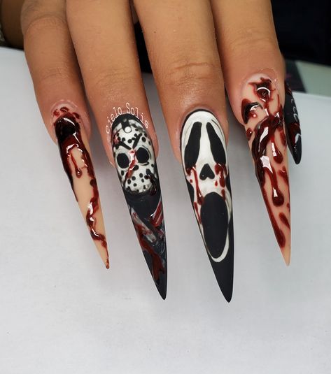 Michael Myers Nails Acrylic, Slasher Nails, Friday The 13th Nails, Scary Halloween Nails Design, Decoration Nails, Scary Nails, Elegant Touch Nails, Black Halloween Nails, Horror Nails