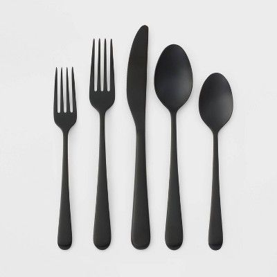 Black Silverware, Black Utensils, Lodge Cast Iron Skillet, Black Flatware, Stainless Steel Utensils, Ceramic Dinnerware Set, Utensil Organization, Dinner Guest, Fine Ceramic