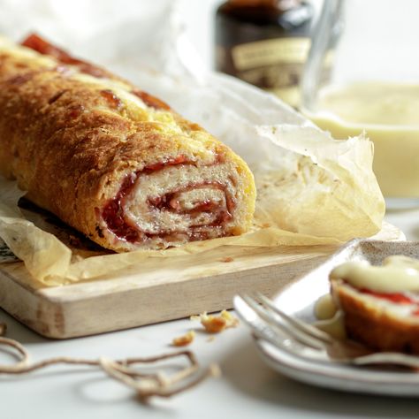 Classic Jam Roly Poly by Nielsen-Massey Jam Roly Poly Recipe, Roly Poly Pudding, Jam Roly Poly, Jam Roll, Suet Pudding, Short Pastry, Rolly Polly, British Desserts, Recipes Baking