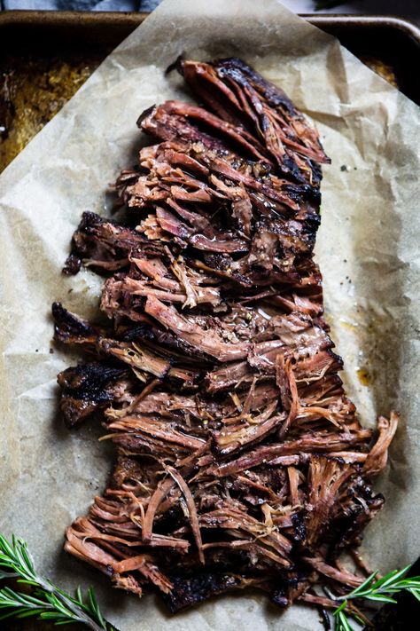 Red Wine Braised Beef Roast, Red Wine Brisket Recipes, Pulled Beef Brisket Recipes, Shredded Beef Brisket Recipes, Shredded Beef Dutch Oven, Red Wine Braised Brisket, Dutch Oven Beef Brisket, Brisket Dutch Oven Recipes, Brisket Recipes Dutch Oven