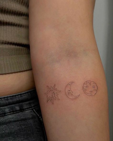 Tattoo Inspo Meaningful, Tattoo For 3, Earth Tattoo, Tattoos Inspo, Beauty Tattoo, Beautiful Tattoos For Women, Tattoo Ideas For Women, Beautiful Tattoo, Small Hand Tattoos