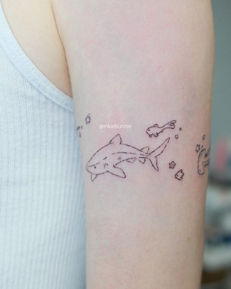 Simple Line Shark Tattoo, Shark Aesthetic Tattoo, Shark Tattoo On Thigh, Minimalistic Shark Tattoo, Shark Tattoo Cute, Tattoo Ideas Shark, Cute Shark Tattoo, Print Making Designs, Gender Euphoria