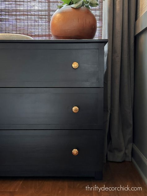 Black Dresser Bedroom, Black Painted Dressers, Black Chalk Paint Furniture, Pottery Barn Black, How To Make Furniture, Black Chest Of Drawers, Chalk Paint Dresser, Black Painted Furniture, Painted Night Stands