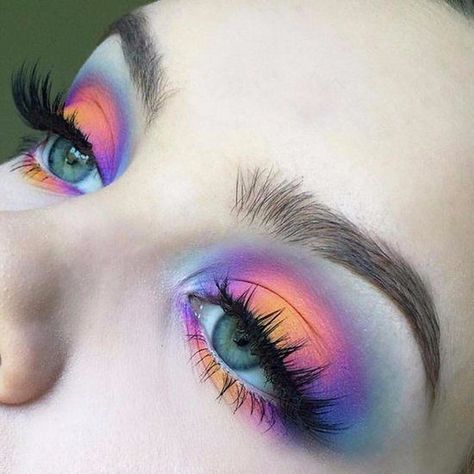 Trippy Makeup Looks, Easter Eye Makeup, Band Makeup, Crease Eyeshadow, Make Up Designs, Mac Mascara, Rainbow Eyes, Easter Makeup, Make Up Inspiration