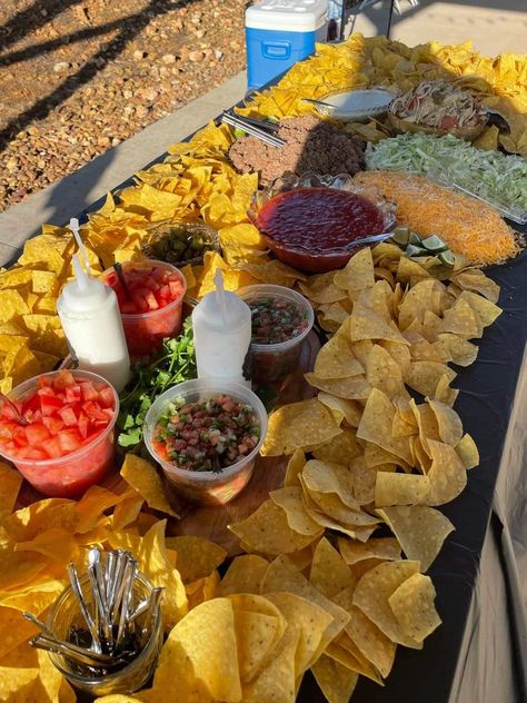 Nacho Bar Reception, Taco Tuesday Dinner Party, Taco Charcuterie Board Table, Birthday Nacho Bar, Nachos Bar Party, Nachos Table Party Ideas, Mexican Charcuterie Table, Nacho Charcuterie Table, Taco Themed Wedding Reception