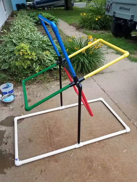 Never saw it coming! - Imgur Hillbilly Golf, Golf Backyard, Diy Wedding Games, Backyard Games Diy, Ladder Golf, Ladder Ball, Diy Yard Games, Ladders Game, Games Outdoor