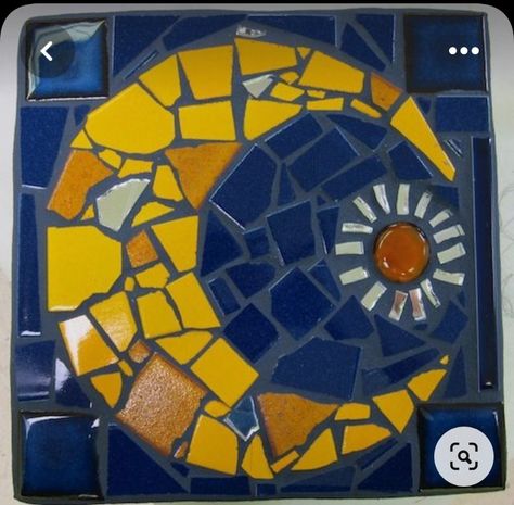 Mosaic Moon, Easy Mosaic, Mosaic Stepping Stones, Mosaic Pots, Mosaic Flower Pots, Mosaic Garden Art, Mosaic Art Projects, Mosaic Madness, Mosaic Tile Art