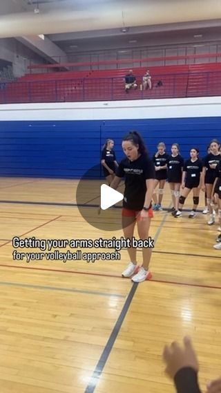 Volleyball Approach, Muscles In The Back, Volleyball Camp, Volleyball Tips, Volleyball Training, Coaching Volleyball, Back Row, Straight Back, High Jump