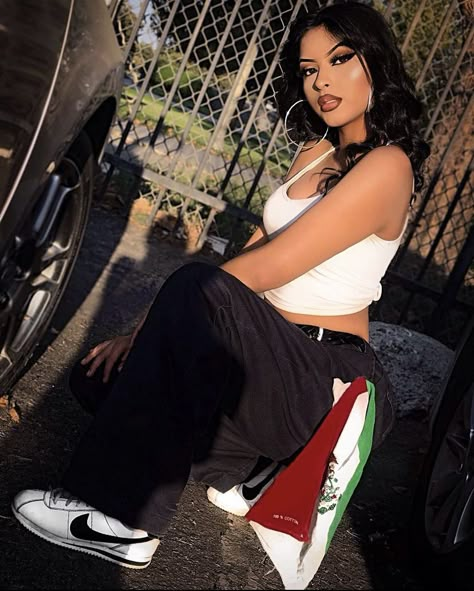 Chola Style Outfits, Chola Outfit, Chola Aesthetic, Chicana Style Outfits, 2000s Photoshoot, Chica Chola, Gangsta Girl Style, Chola Girl, Chola Style