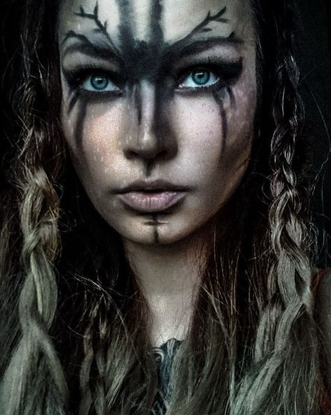 Sep 16, 2020 - 338 Likes, 9 Comments - Vikings/witches/druids/shamans (@ancient_spirit_reborn) on Instagram: “Follow: @beautifully_disruption _ _ _ _ #pagan #paganism #witch #viking #shaman #magic #wicca…” Viking Face Paint, Warrior Makeup, Viking Makeup, Vikings Halloween, Viking Warrior Woman, Viking Aesthetic, Viking Cosplay, Woman With Long Hair, Creepy Halloween Makeup