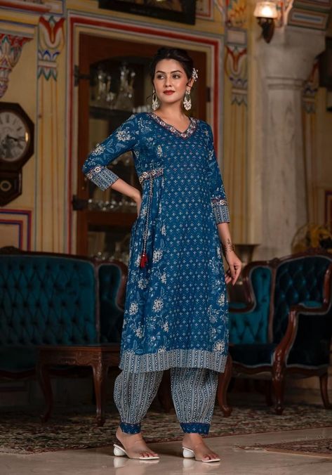 Afghani Salwar Suit, Afghani Suit, Simple Suit Designs, Afghani Pants, Casual Indian Fashion, Stylish Suit, Patiala Salwar, Punjabi Salwar Suits, Fashionista Clothes