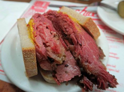 Pellet Grill Brisket Recipes, Montreal Smoked Meat Recipe, Montreal Smoked Meat Sandwich, Brisket Recipes Crockpot, Montreal Smoked Meat, Pastrami Recipe, Brisket Recipes Smoked, Best Vegan Restaurants, Beef Steak Recipes