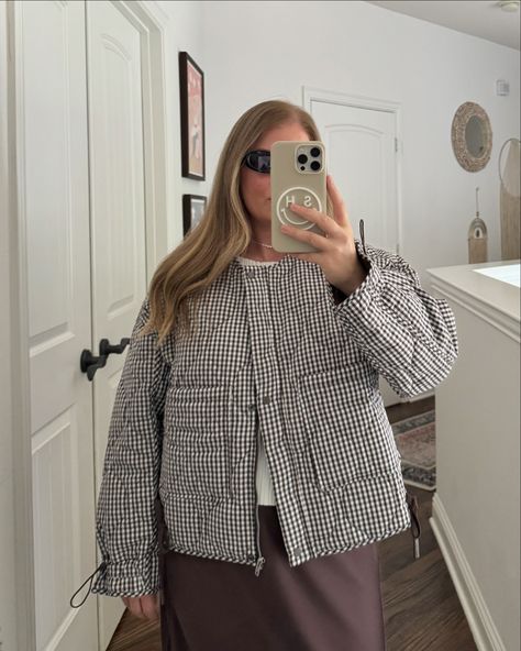 the details on our gingham quilted jacket 🤌🏼 #cuethecloth #fallfashion #fallstyle #ootd Fall Gingham, Gingham Quilt, Fall Fashion Outfits, Quilted Jacket, Fashion Details, The Details, Women's Style, Instagram Feed, Gingham