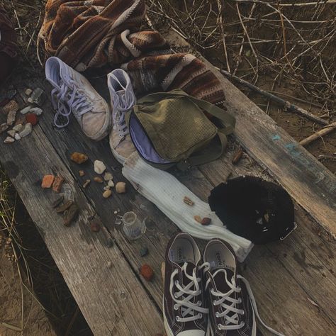 Grunge Garden Aesthetic, Spring Grunge Aesthetic, Grunge Summer Aesthetic, Grunge Picnic, Anti Consumerism, Fall Grunge, Grunge Summer, Picnic Birthday Party, Nature Fall