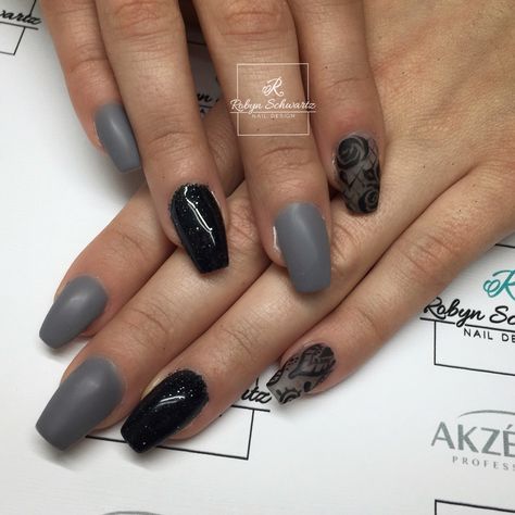 Matte black and grey coffin gel nails with handpainted details Gray Nails Ideas, Black And Gray Nails, Coffin Gel Nails, Nail Polish Shades, Different Shades Of Black, Grey Nails, Grey Nail Designs, Shiny Legs, Gray Nails