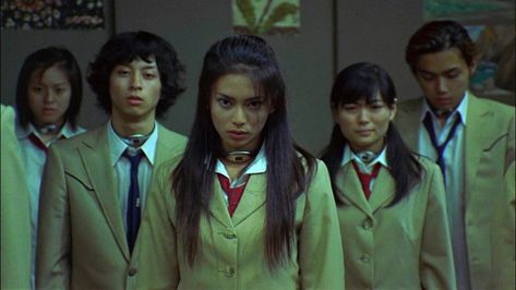 Japanese Film, 90s Teen, Teen Movies, I Love Cinema, Japanese Movies, Movie Shots, Battle Royal, Netflix Movies, Battle Royale