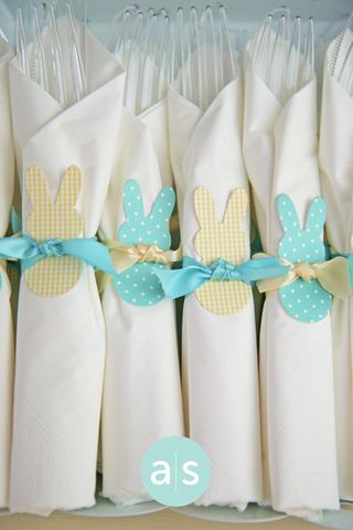 Easter Party Ideas Wrapped Silverware, Paper Napkin Folding, Easy Easter Treats, Decorative Paper Napkins, Easter Baby Shower, Napkin Rings Diy, Easter Napkins, Easter Inspiration, About Easter