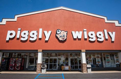 Piggly Wiggly Grocery Store, Nostalgic Places, Vintage Grocery, Black Swallowtail, Saint George Island, Piggly Wiggly, Xmas Movies, Lake Oconee, Southern Lifestyle