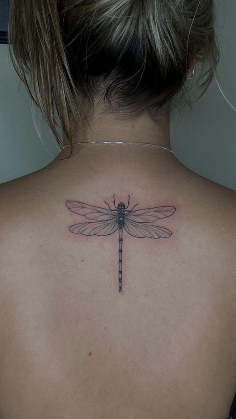 Nature, Dragon Fly Tattoo, Wing Tattoos On Back, Fly Tattoo, Grace Tattoos, Cyberpunk Tattoo, Kunst Tattoos, Wing Tattoo, London Tattoo