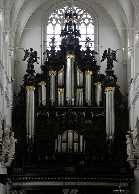 Antwerp - Church of Saint Paul, organ by pietbron, via Flickr Organ Instrument, Organ Piano, P 90, Organ Music, Pipe Organ, Gothic Church, Antwerp Belgium, Cathedral Church, Atticus