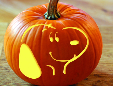 Charlie Brown Pumpkin, Snoopy Pumpkin, Halloween Pumpkin Stencils, Pumpkin Cravings, Cute Pumpkin Carving, Disney Pumpkin Carving, Halloween Pumpkin Carving Stencils, Disney Pumpkin, Creative Pumpkin Carving