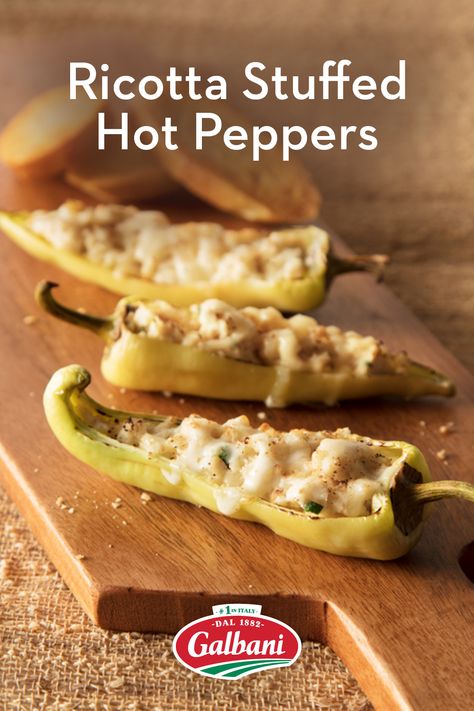 Hot Pepper Dip, Crostini With Ricotta, Hot Pepper Recipes, Pepper Dip, Cheese Brands, Stuffed Pepper Dip, Banana Peppers, Raw Banana, Dried Peppers