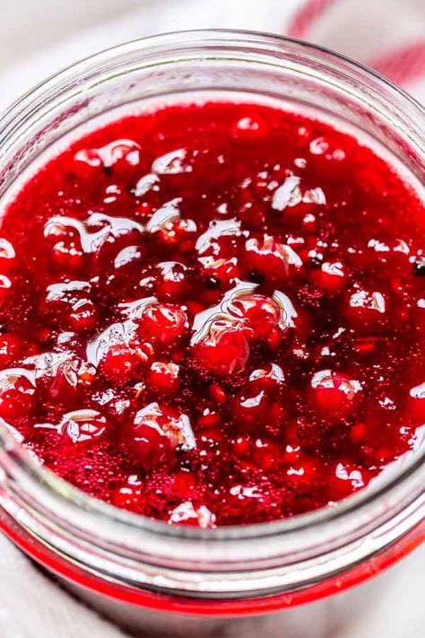 Red currant pie filling Berry Pie Filling Recipe, Red Currant Recipe, Berry Pie Filling, Currant Recipes, Cake Breakfast, Red Currants, How To Make Red, Pie Filling Recipes, Berry Pie