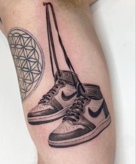 Tattoos Arm Mann, Nike Tattoo, Jordan Tattoo, Basketball Tattoos, Rose Tattoo Stencil, Shoe Tattoos, Cool Forearm Tattoos, Chest Piece Tattoos, Tatuaje A Color