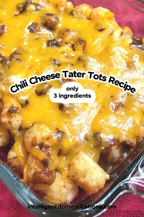 Chili Cheese Tater Tot Casserole, Chili Cheese Tater Tots, Tator Tot Recipe, Cheese Tater Tots, Cheesy Tater Tot Casserole, Cheesy Chili, Easy Tater Tot Casserole, Tater Tot Recipes, Tater Tot Casserole Recipes